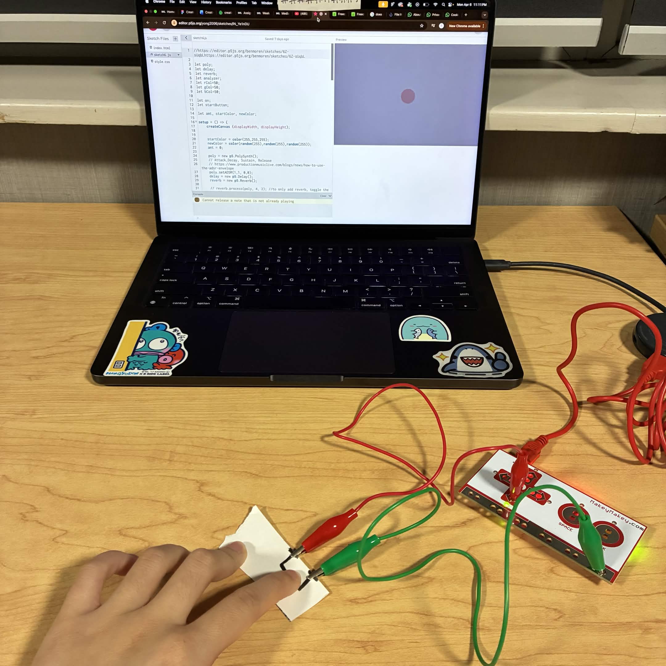 My test was successful and the graphite circuit was successful. I connected the circuit with my finger and I observed the code.